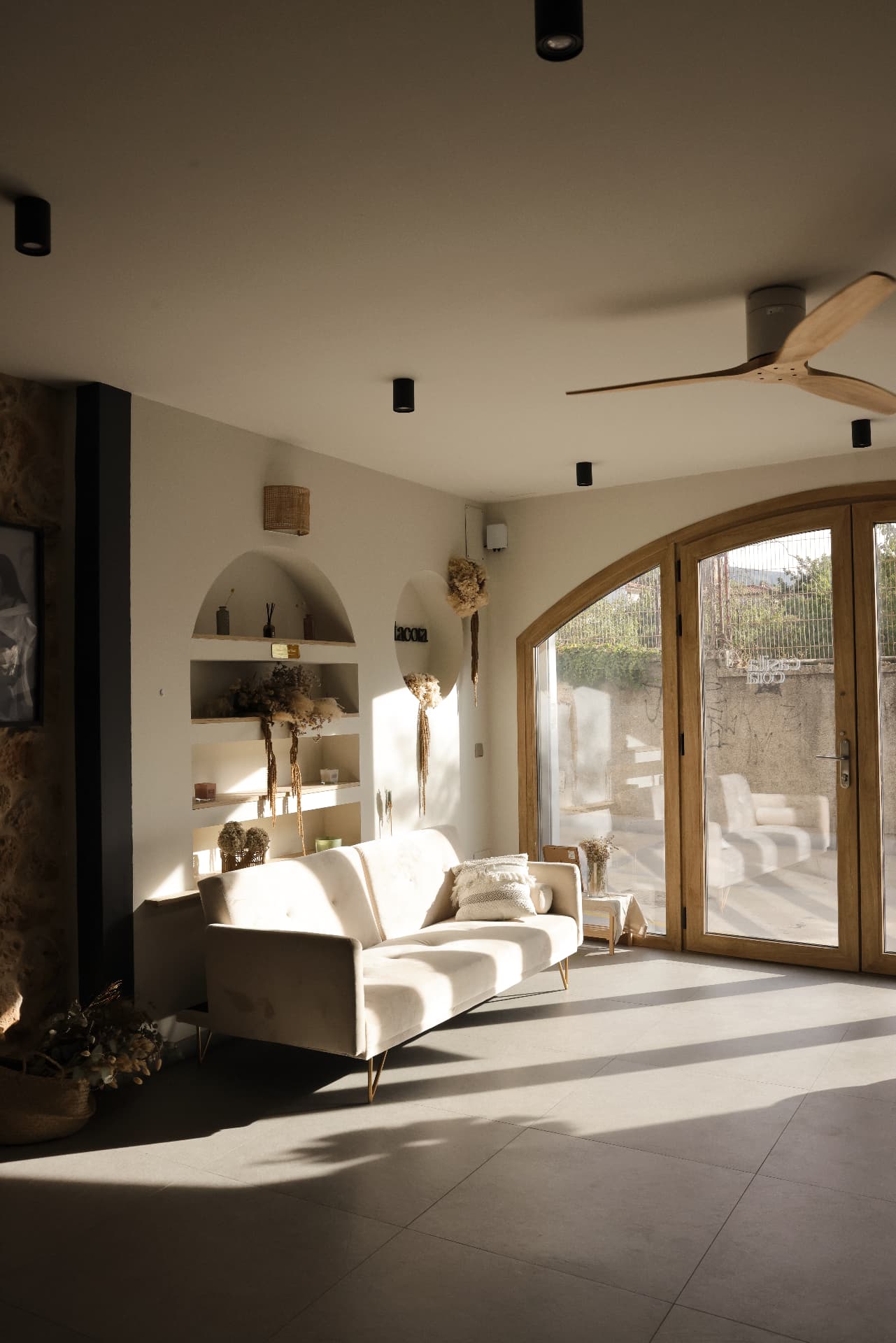 Estudio fotográfico de luz natural de 100 m² en el Valle del Jerte